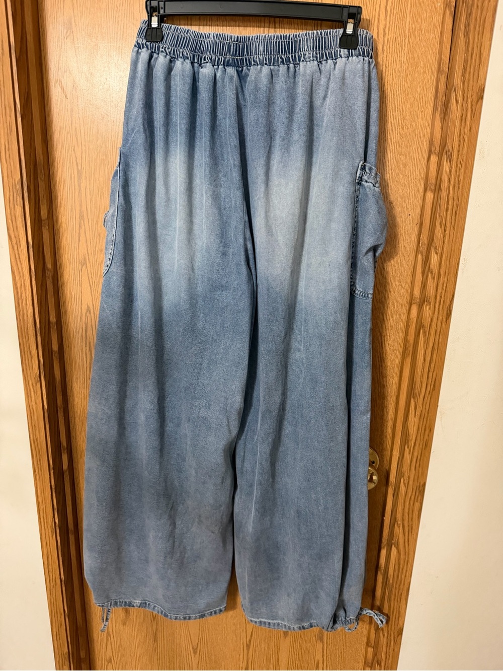 NWT Easel Chambray Wide Leg Cargo Pants Size Small Drawstring Balloon Barrel - Picture 3 of 5